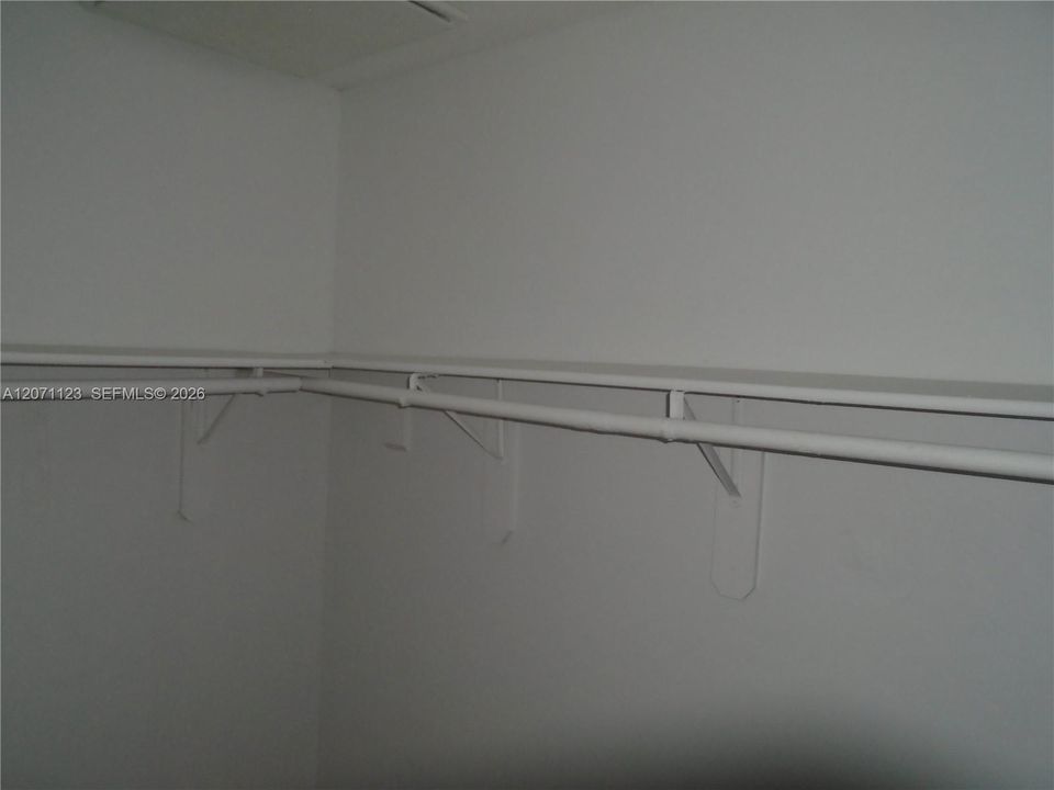 В аренду: $2,250 (4 спален, 2 ванн, 2000 Квадратных фут)