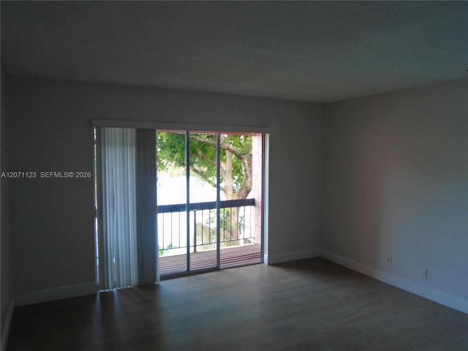 В аренду: $2,250 (4 спален, 2 ванн, 2000 Квадратных фут)