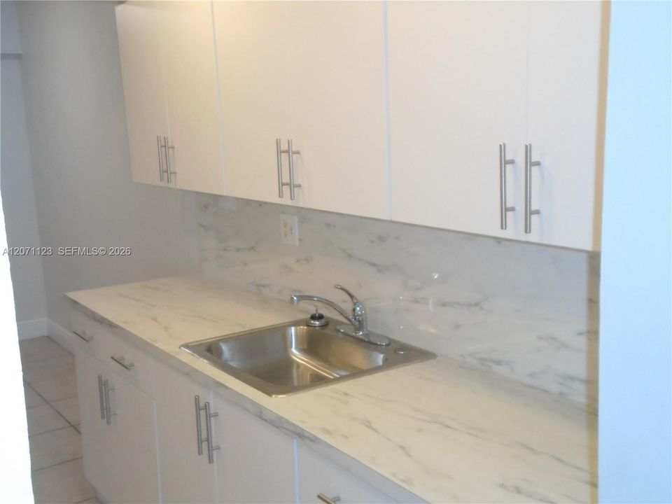 В аренду: $2,250 (4 спален, 2 ванн, 2000 Квадратных фут)