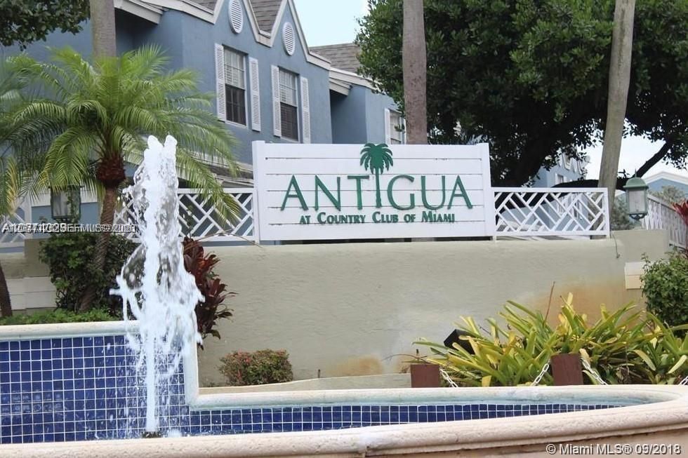 For Rent: $1,900 (1 beds, 1 baths, 750 Square Feet)
