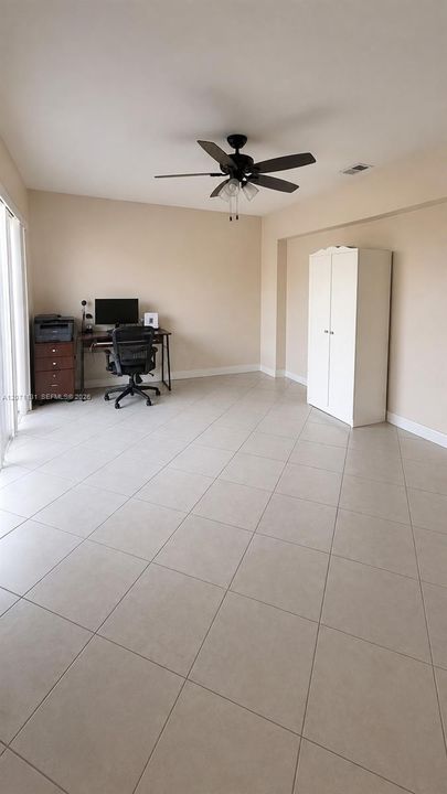 Bedroom4 or office