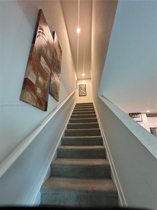 For Rent: $2,800 (4 beds, 2 baths, 1715 Square Feet)