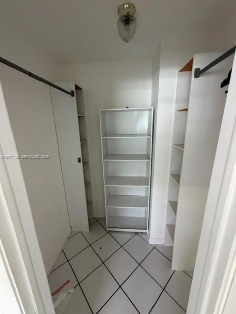 For Rent: $2,000 (2 beds, 2 baths, 900 Square Feet)