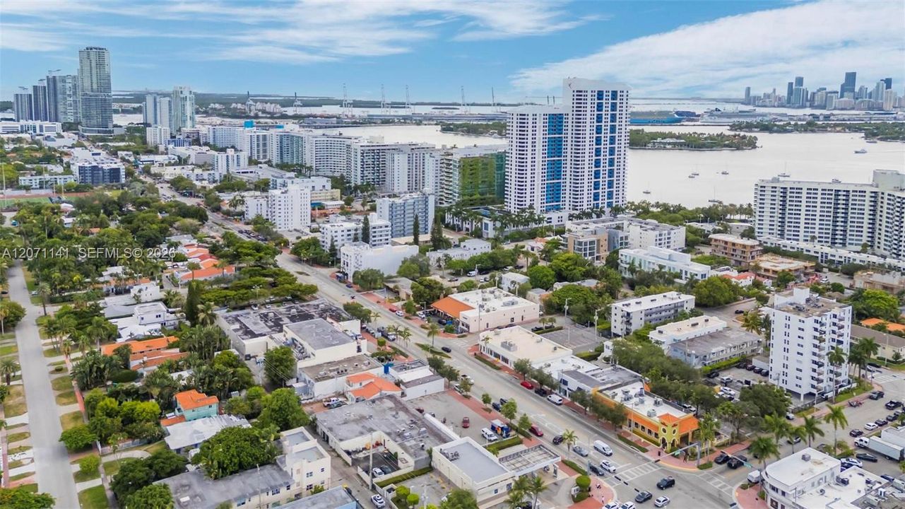 For Sale: $250,000 (1 beds, 1 baths, 655 Square Feet)