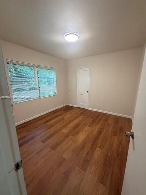 For Rent: $1,950 (2 beds, 1 baths, 705 Square Feet)