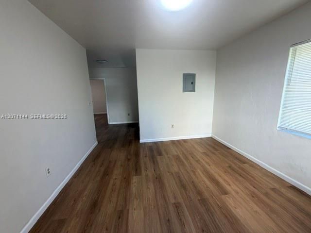 For Rent: $1,950 (2 beds, 1 baths, 705 Square Feet)