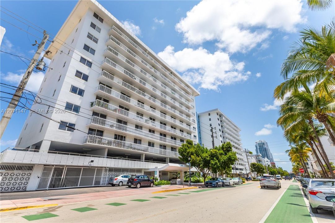 For Sale: $419,000 (0 beds, 1 baths, 538 Square Feet)