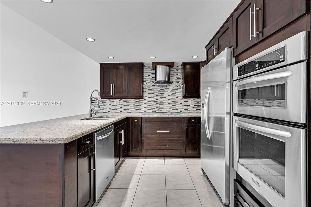 For Sale: $435,000 (3 beds, 2 baths, 1440 Square Feet)