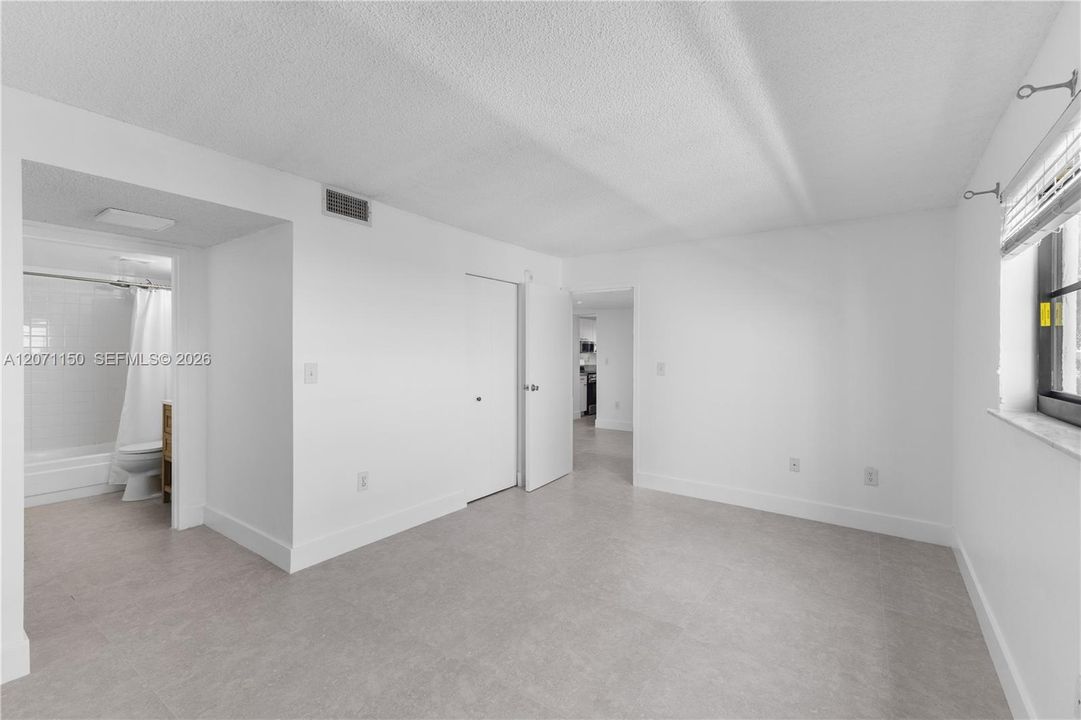 For Rent: $3,750 (2 beds, 2 baths, 940 Square Feet)