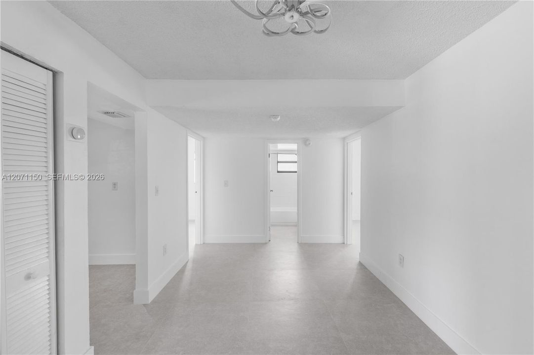 For Rent: $3,750 (2 beds, 2 baths, 940 Square Feet)
