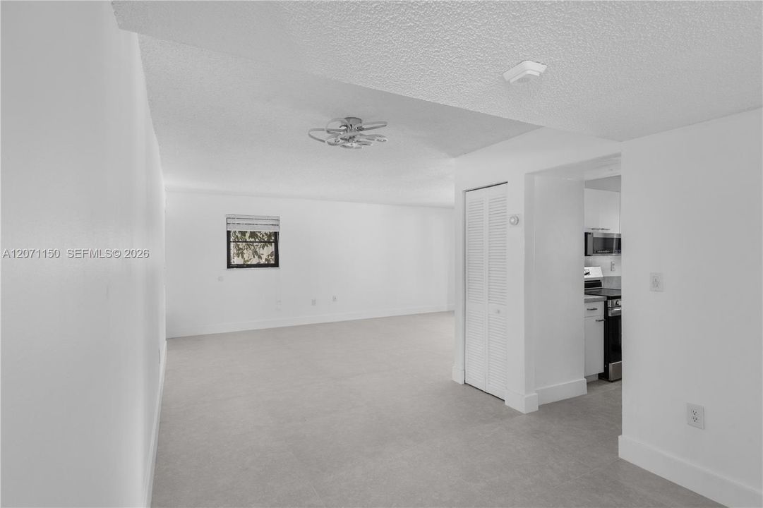 For Rent: $3,750 (2 beds, 2 baths, 940 Square Feet)
