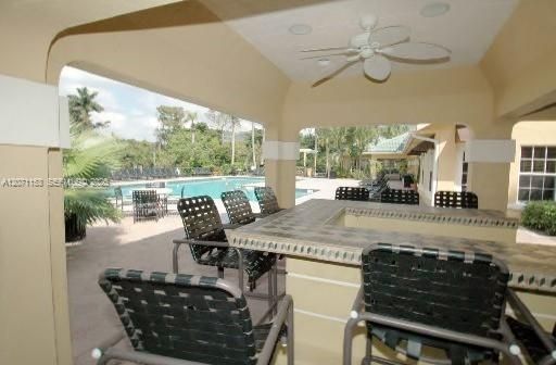 For Rent: $1,500 (1 beds, 1 baths, 633 Square Feet)