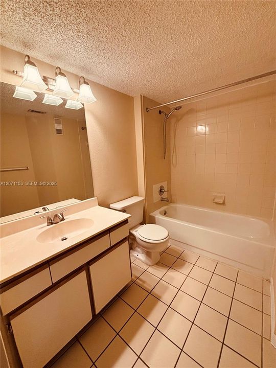 For Rent: $1,500 (1 beds, 1 baths, 633 Square Feet)