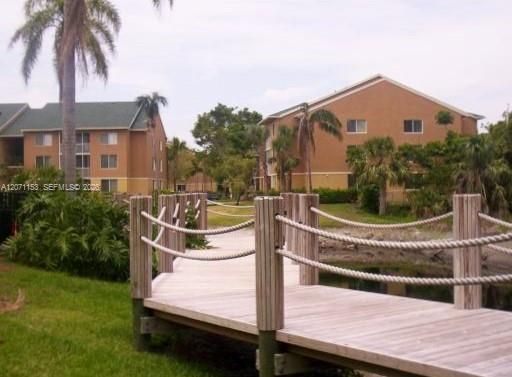 For Rent: $1,500 (1 beds, 1 baths, 633 Square Feet)