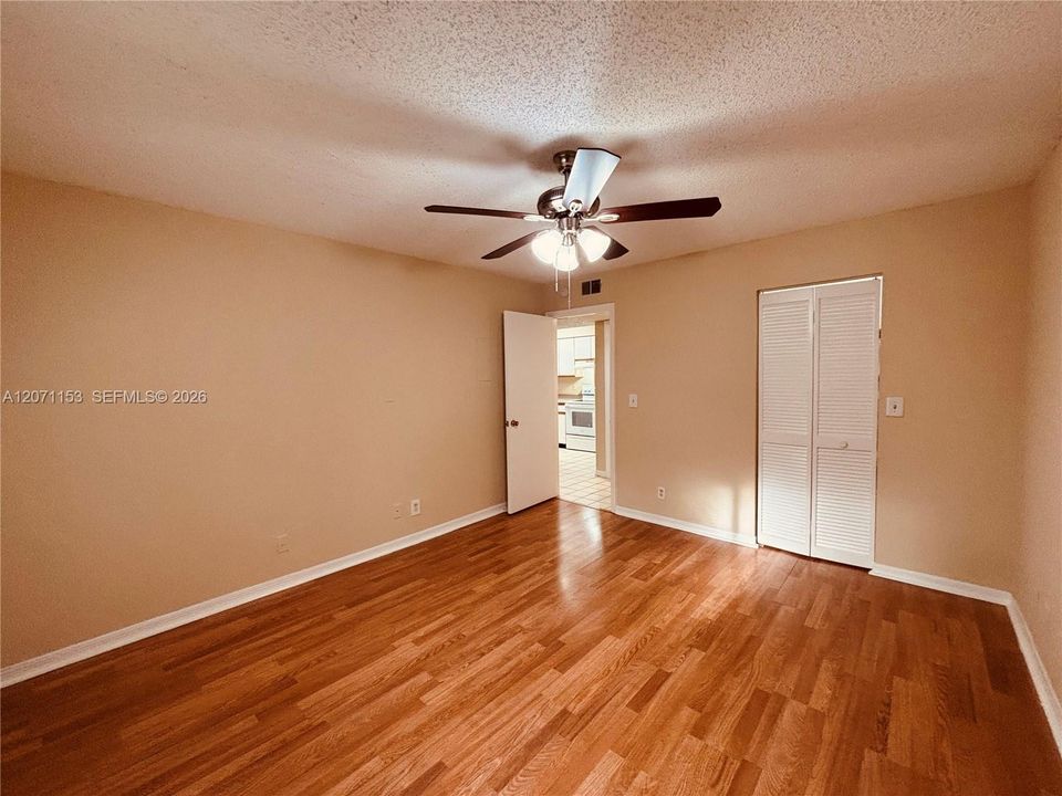 For Rent: $1,500 (1 beds, 1 baths, 633 Square Feet)