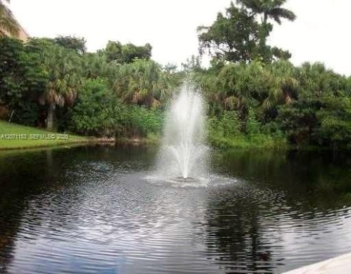 For Rent: $1,500 (1 beds, 1 baths, 633 Square Feet)