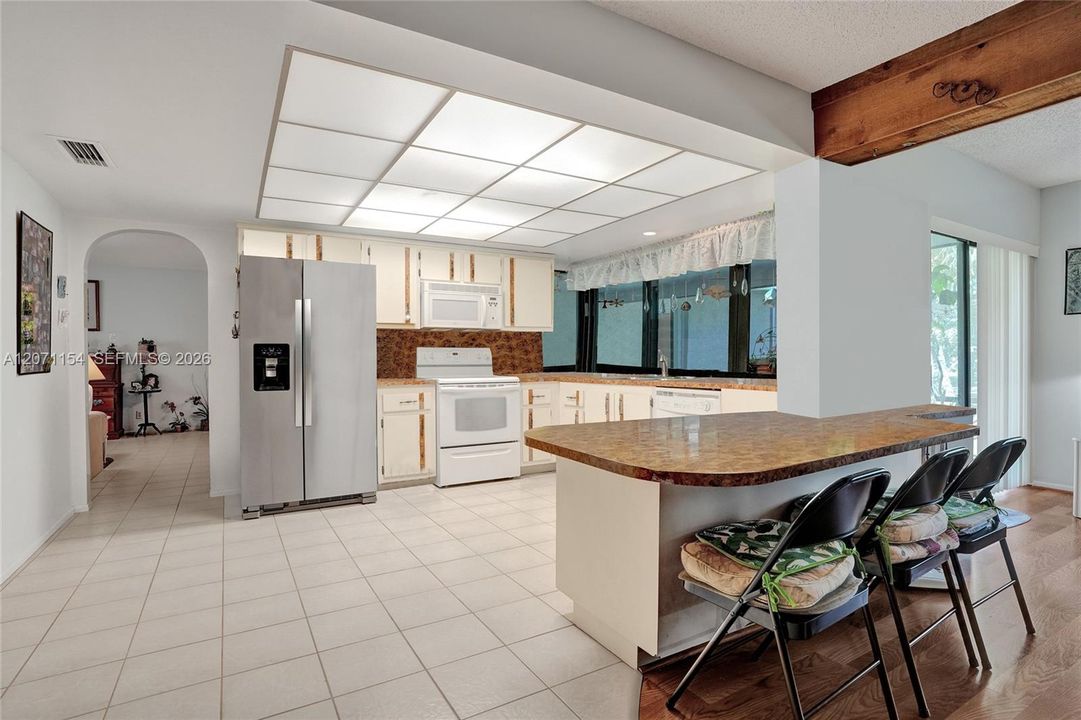 For Sale: $600,000 (3 beds, 2 baths, 1990 Square Feet)