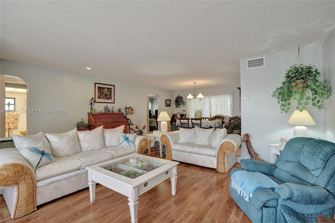 For Sale: $600,000 (3 beds, 2 baths, 1990 Square Feet)