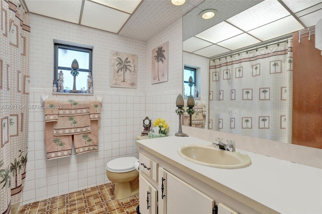For Sale: $600,000 (3 beds, 2 baths, 1990 Square Feet)