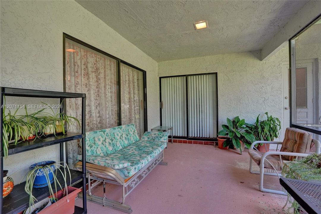 For Sale: $600,000 (3 beds, 2 baths, 1990 Square Feet)