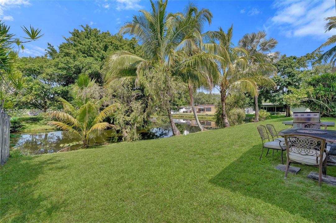 For Sale: $600,000 (3 beds, 2 baths, 1990 Square Feet)