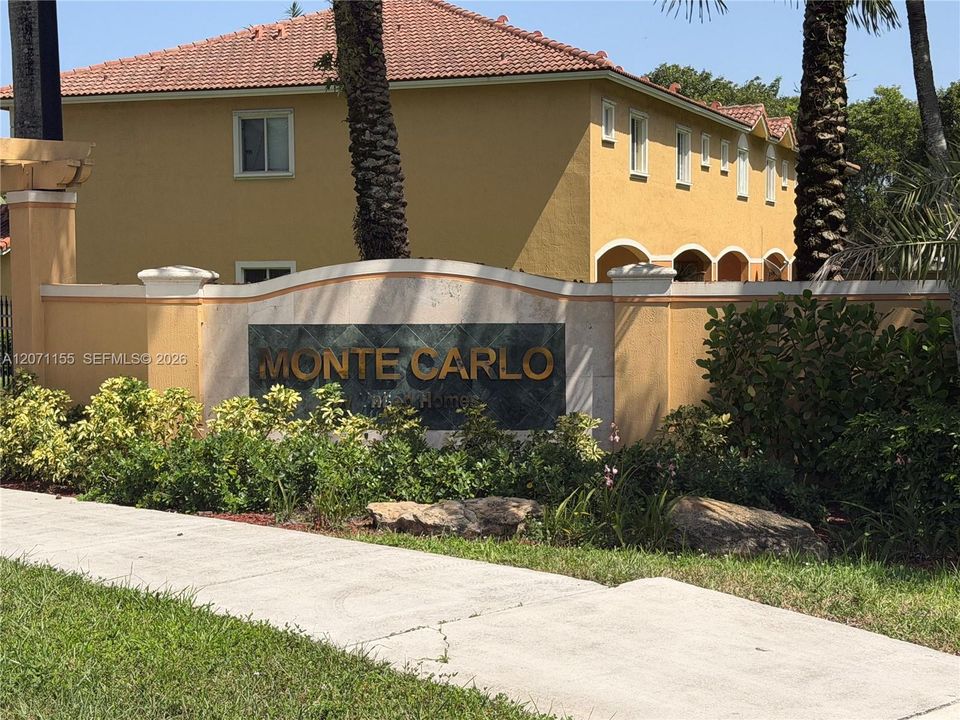 En Venta: $410,000 (3 camas, 2 baños, 1356 Pies cuadrados)