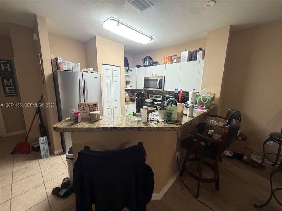En Venta: $410,000 (3 camas, 2 baños, 1356 Pies cuadrados)