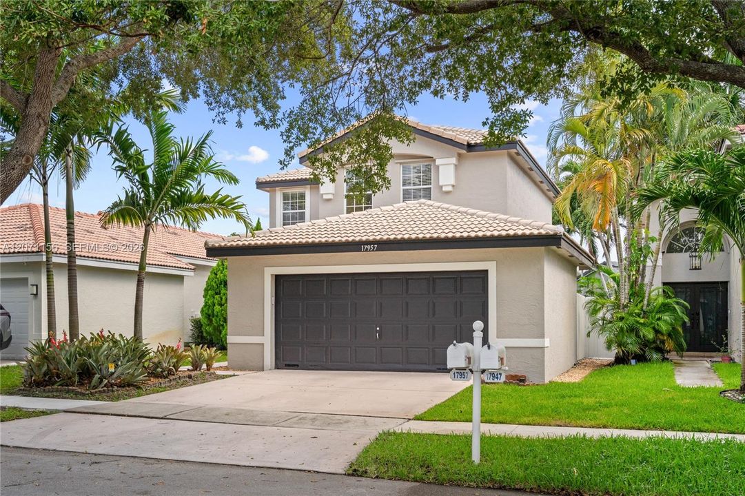 For Sale: $649,000 (3 beds, 3 baths, 1720 Square Feet)