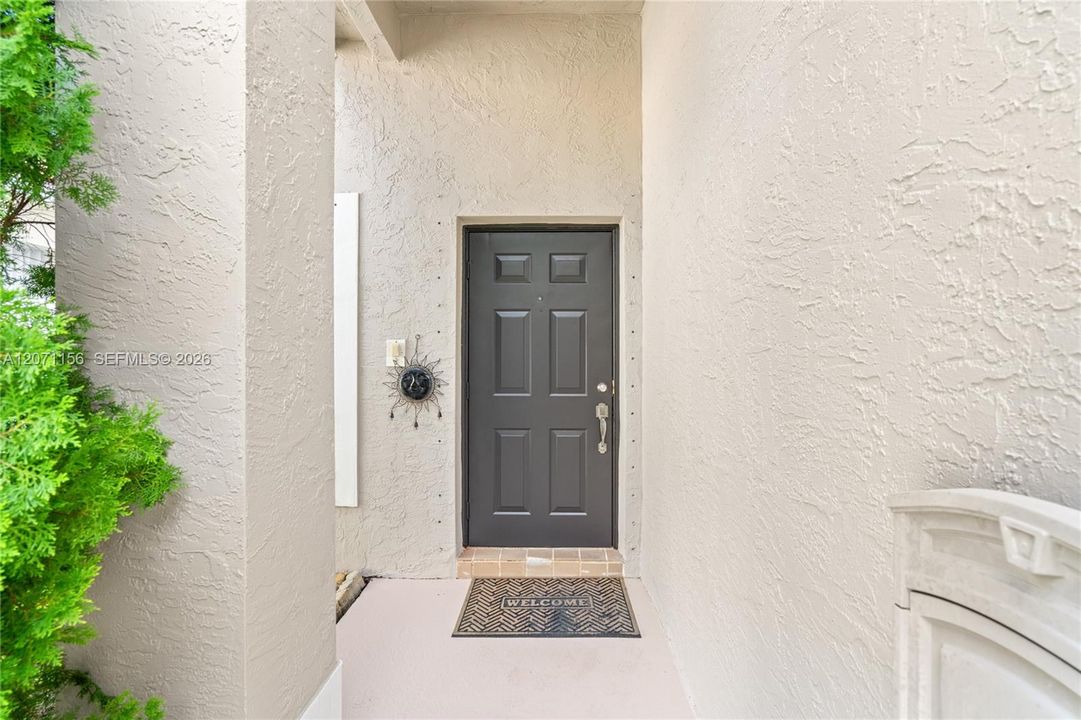 For Sale: $649,000 (3 beds, 3 baths, 1720 Square Feet)