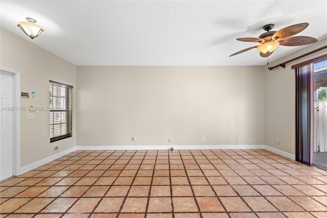 For Sale: $649,000 (3 beds, 3 baths, 1720 Square Feet)