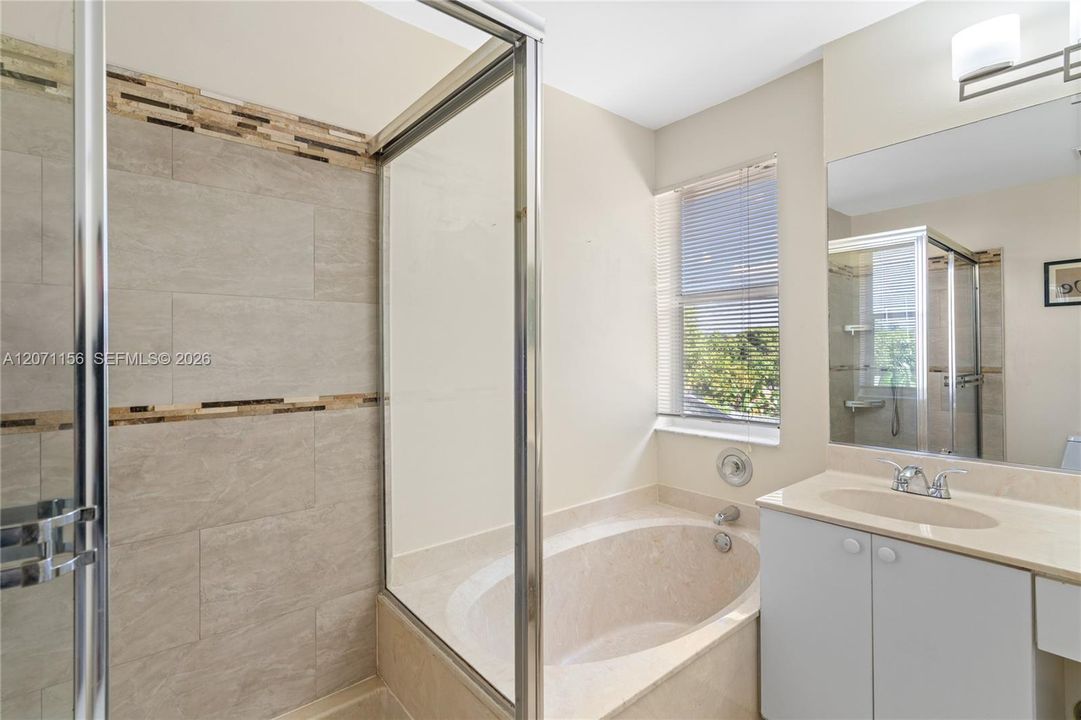For Sale: $649,000 (3 beds, 3 baths, 1720 Square Feet)