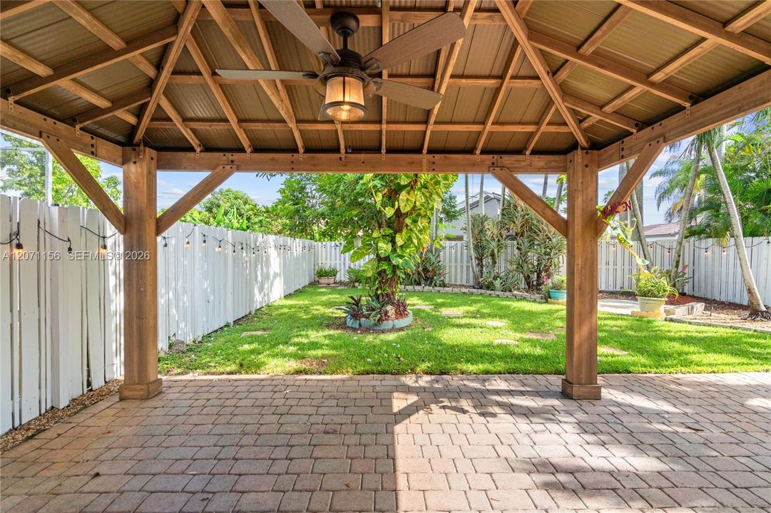 For Sale: $649,000 (3 beds, 3 baths, 1720 Square Feet)