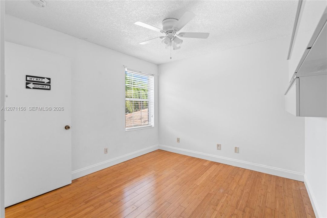 For Sale: $649,000 (3 beds, 3 baths, 1720 Square Feet)