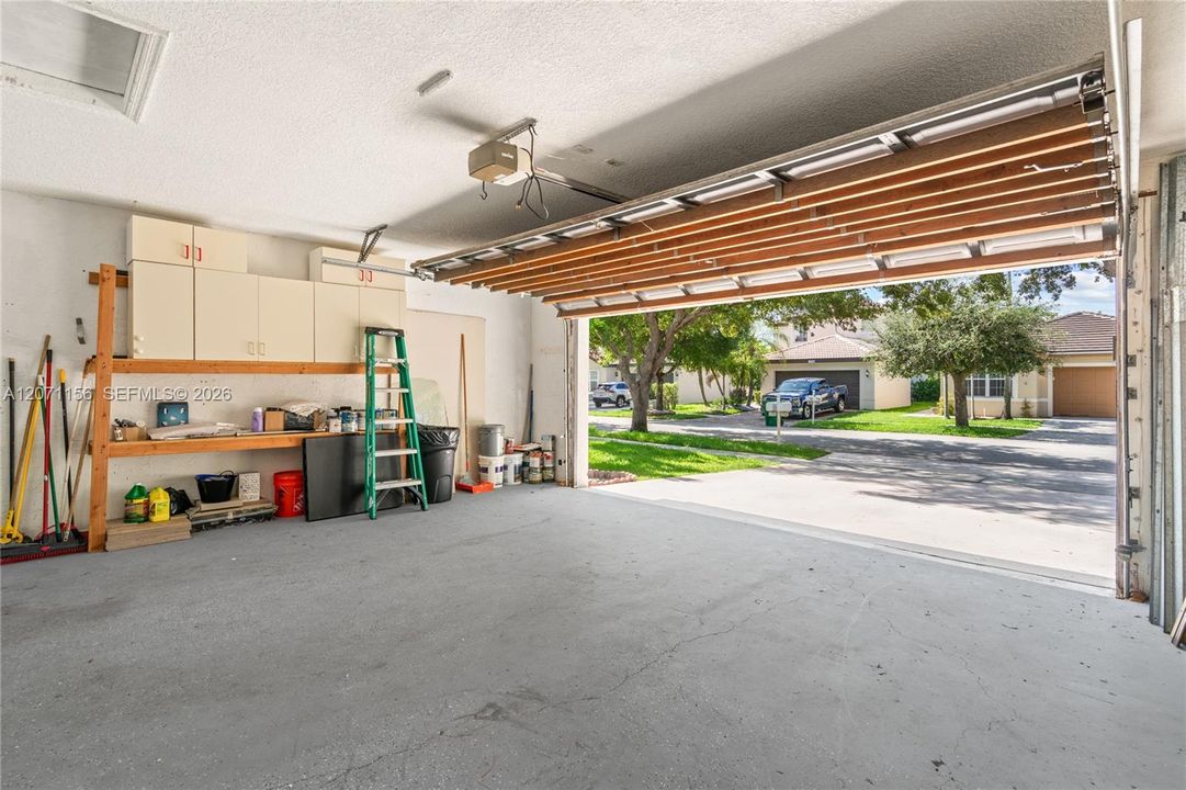 For Sale: $649,000 (3 beds, 3 baths, 1720 Square Feet)