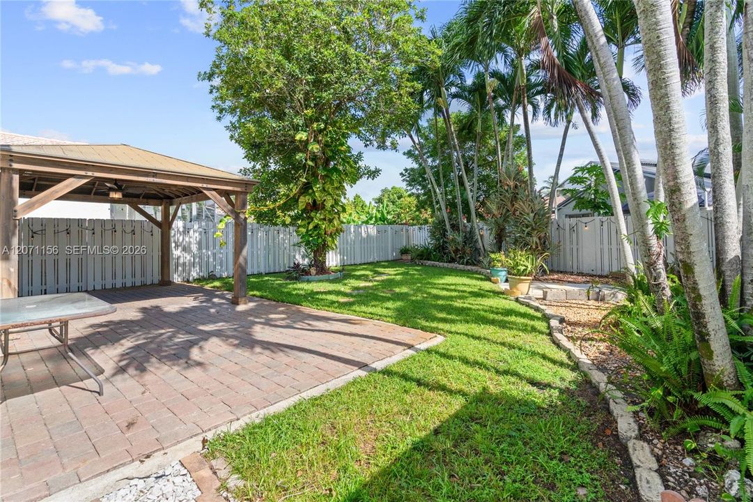 For Sale: $649,000 (3 beds, 3 baths, 1720 Square Feet)