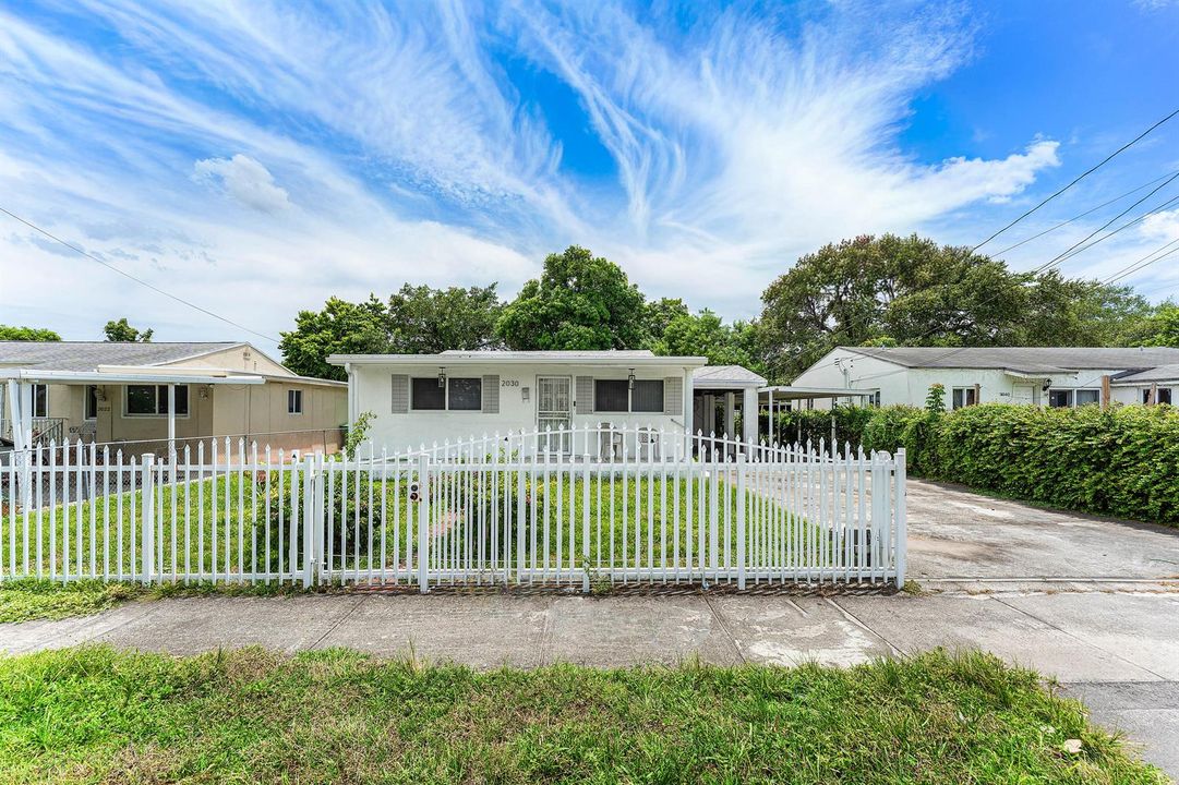 001-2030Northwest43rdStreet-Miami-FL-331