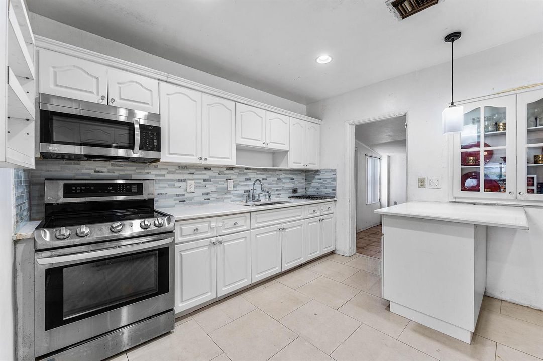 012-2030Northwest43rdStreet-Miami-FL-331