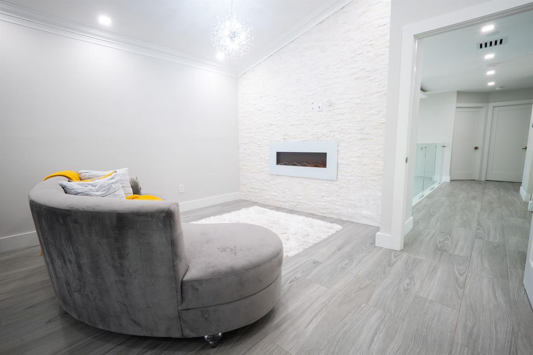 Master Bedroom 4