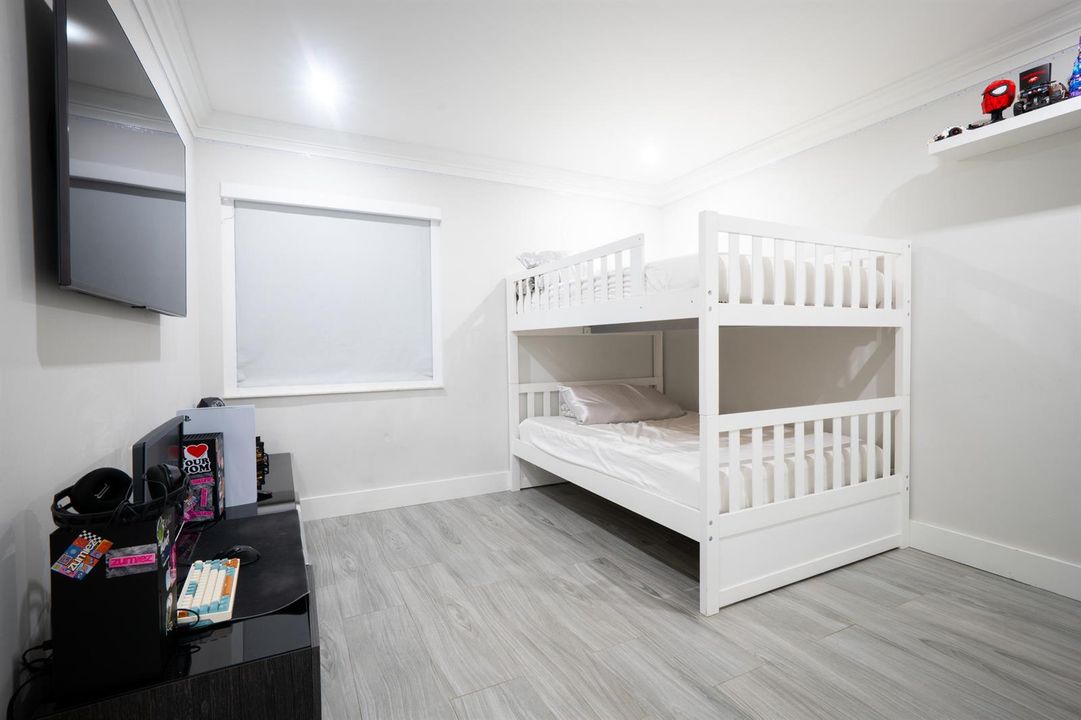1st Bedroom 2