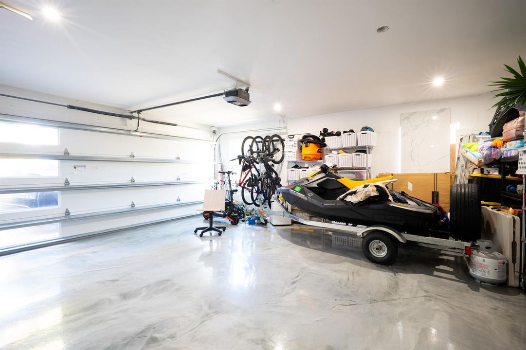 Garage 1