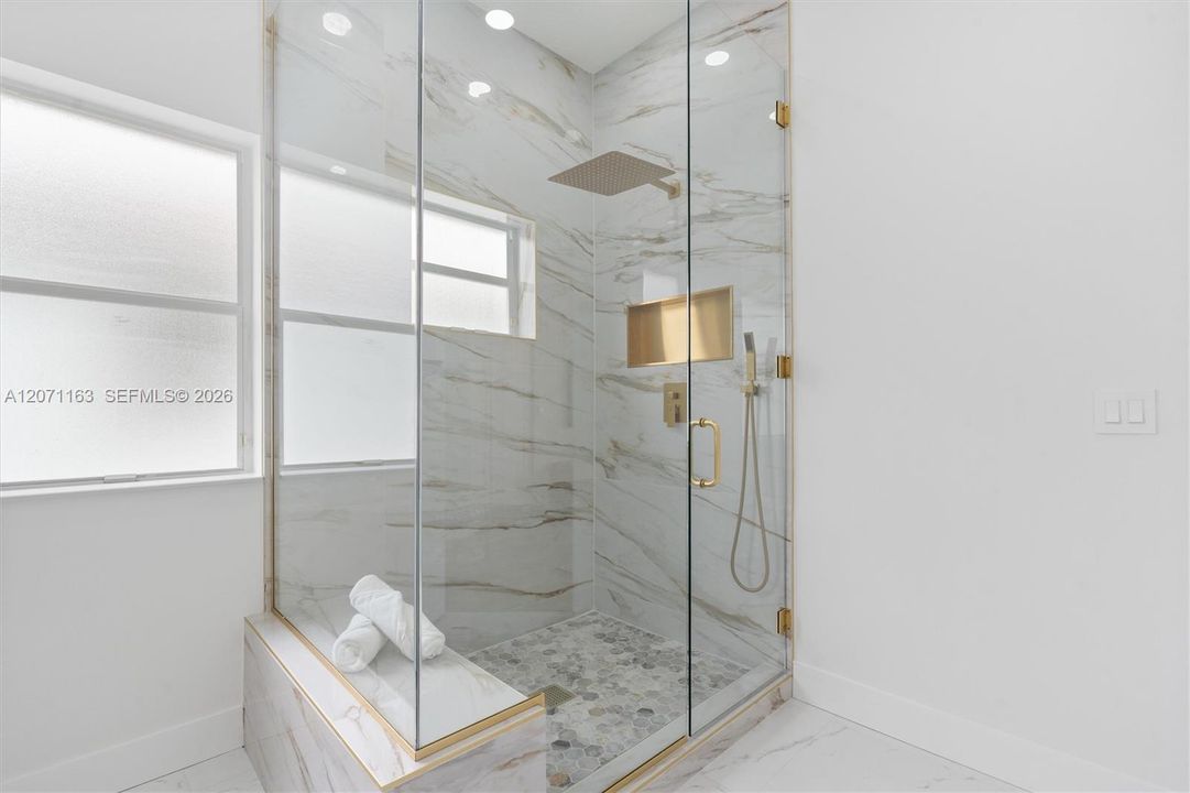 For Sale: $849,900 (4 beds, 3 baths, 2325 Square Feet)