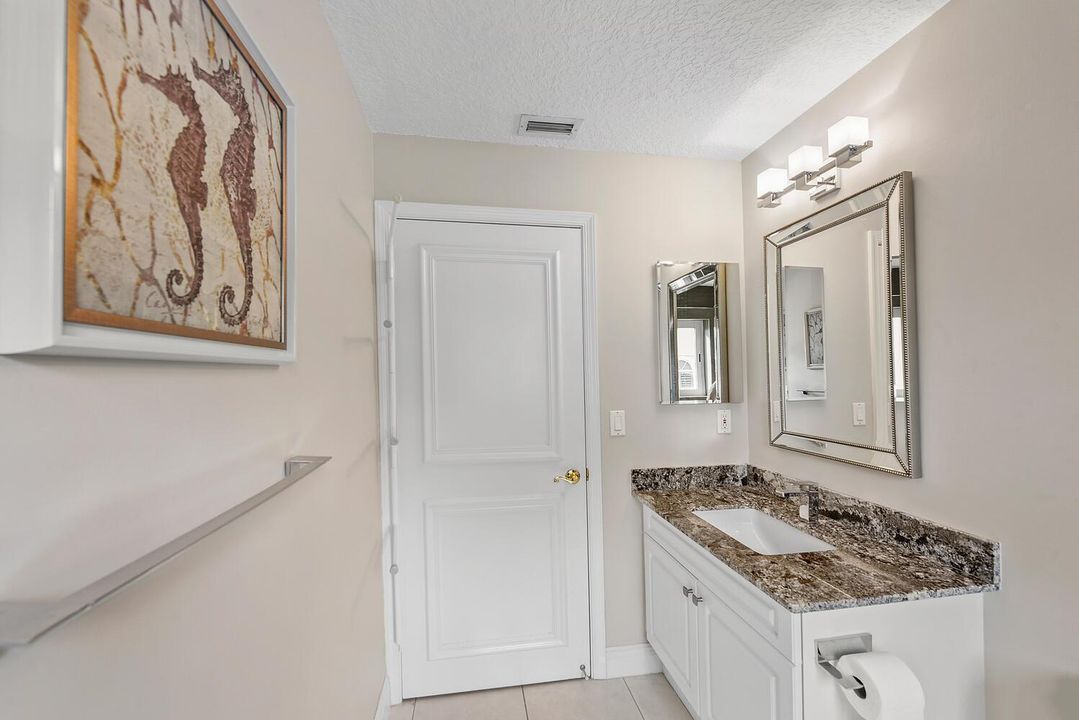2057 SE Sixth St Keith Neff 76-018-025-1
