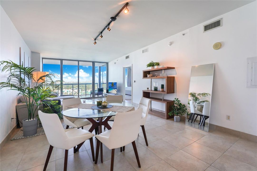 For Rent: $4,500 (2 beds, 2 baths, 1158 Square Feet)