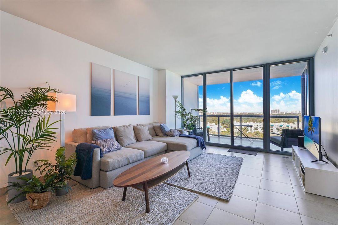 For Rent: $4,500 (2 beds, 2 baths, 1158 Square Feet)