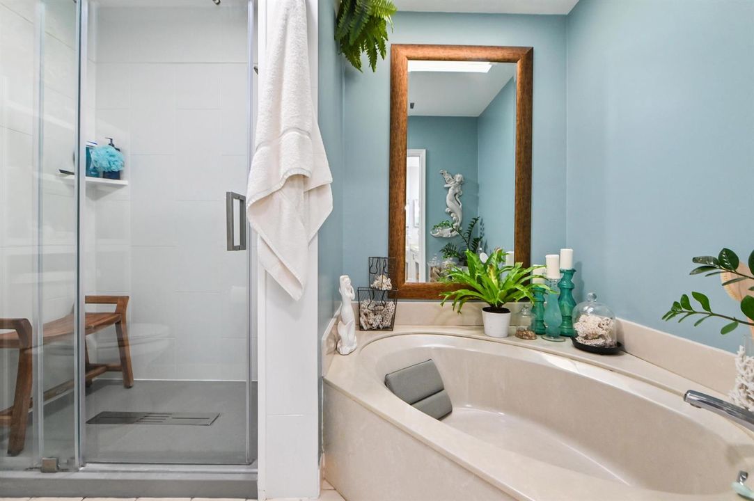 30 Bathroom 02
