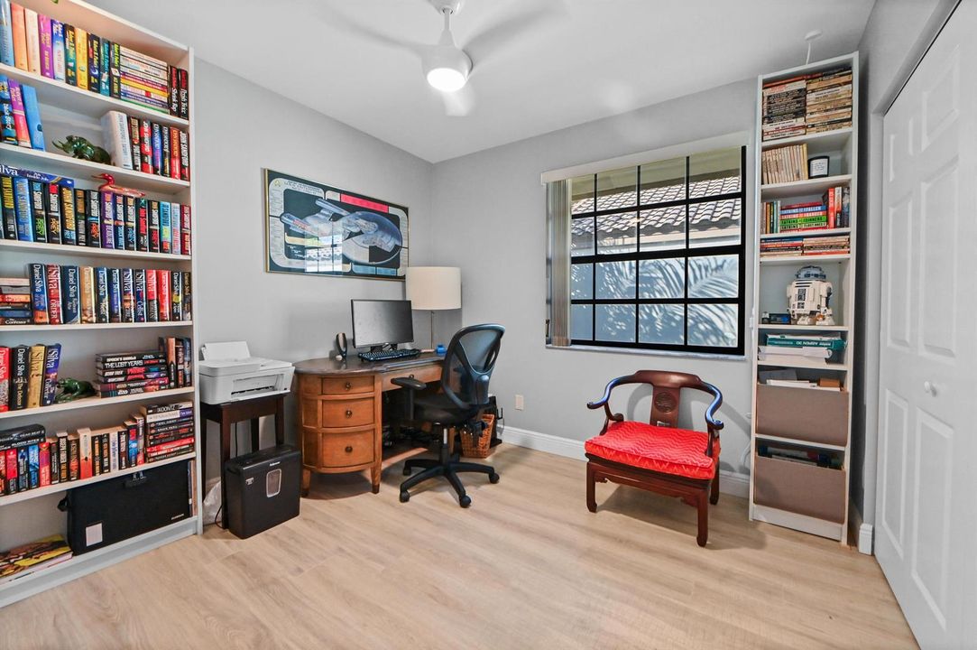15 office 01