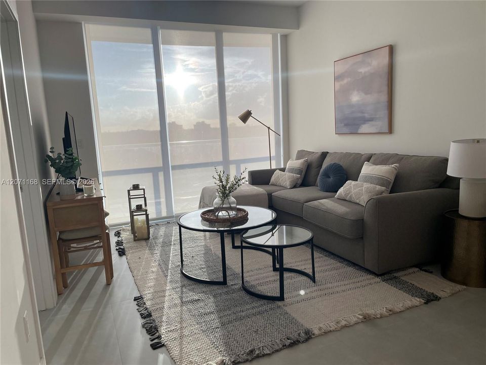 For Sale: $510,000 (2 beds, 2 baths, 1032 Square Feet)