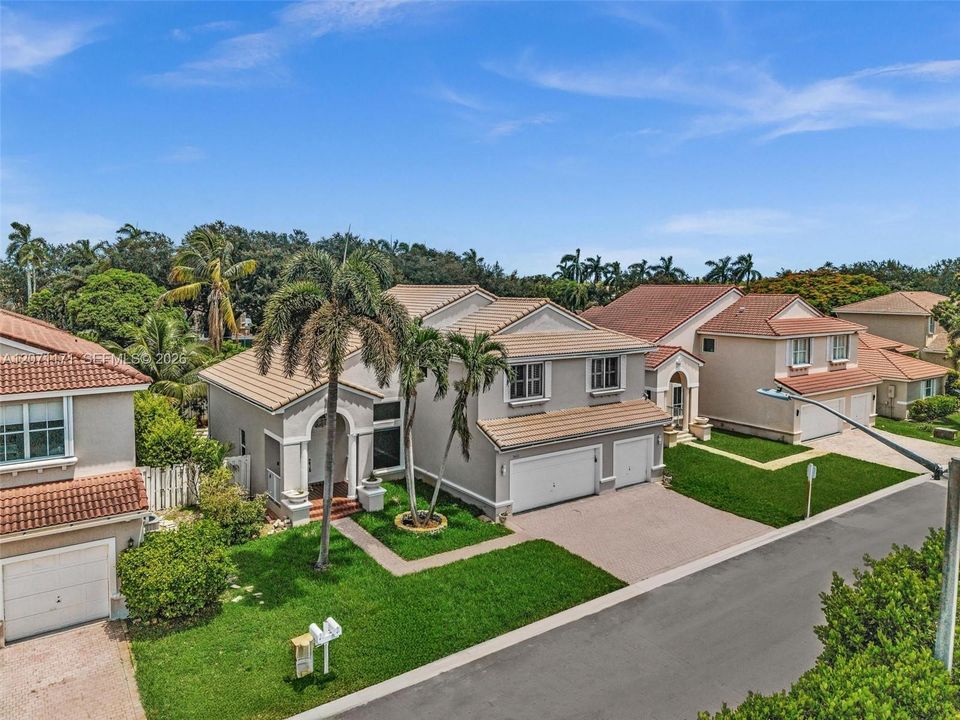 For Rent: $8,750 (4 beds, 3 baths, 3200 Square Feet)