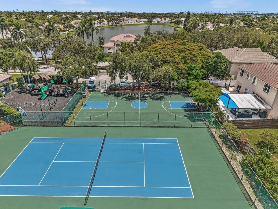 For Rent: $8,750 (4 beds, 3 baths, 3200 Square Feet)