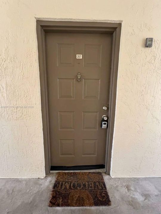 For Rent: $3,000 (3 beds, 2 baths, 1084 Square Feet)